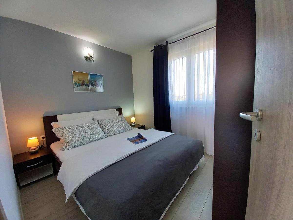 Apartments Antunovic Umag Eksteriør bilde