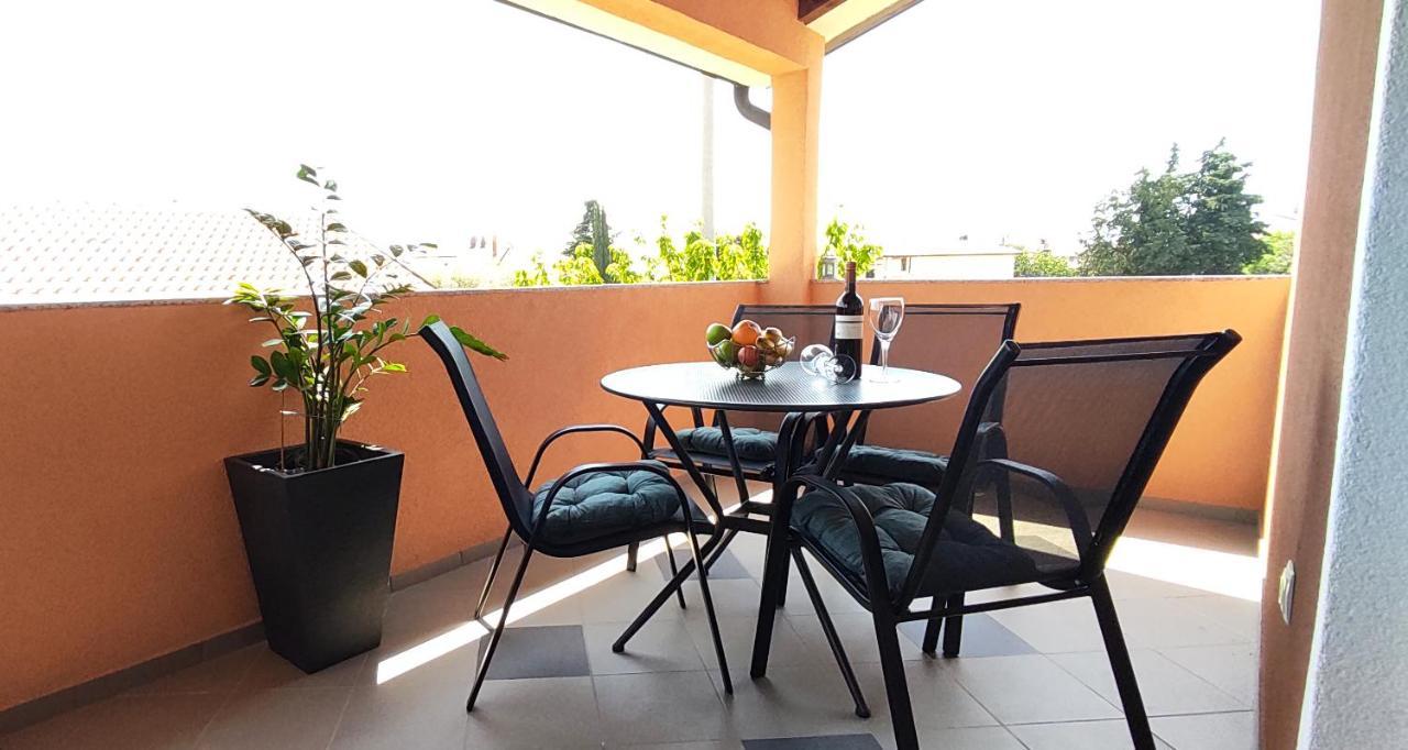 Apartments Antunovic Umag Eksteriør bilde