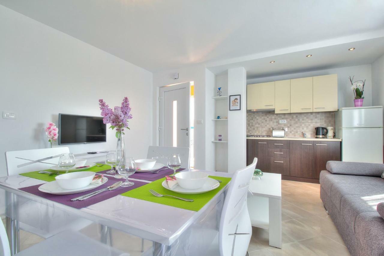 Apartments Antunovic Umag Eksteriør bilde
