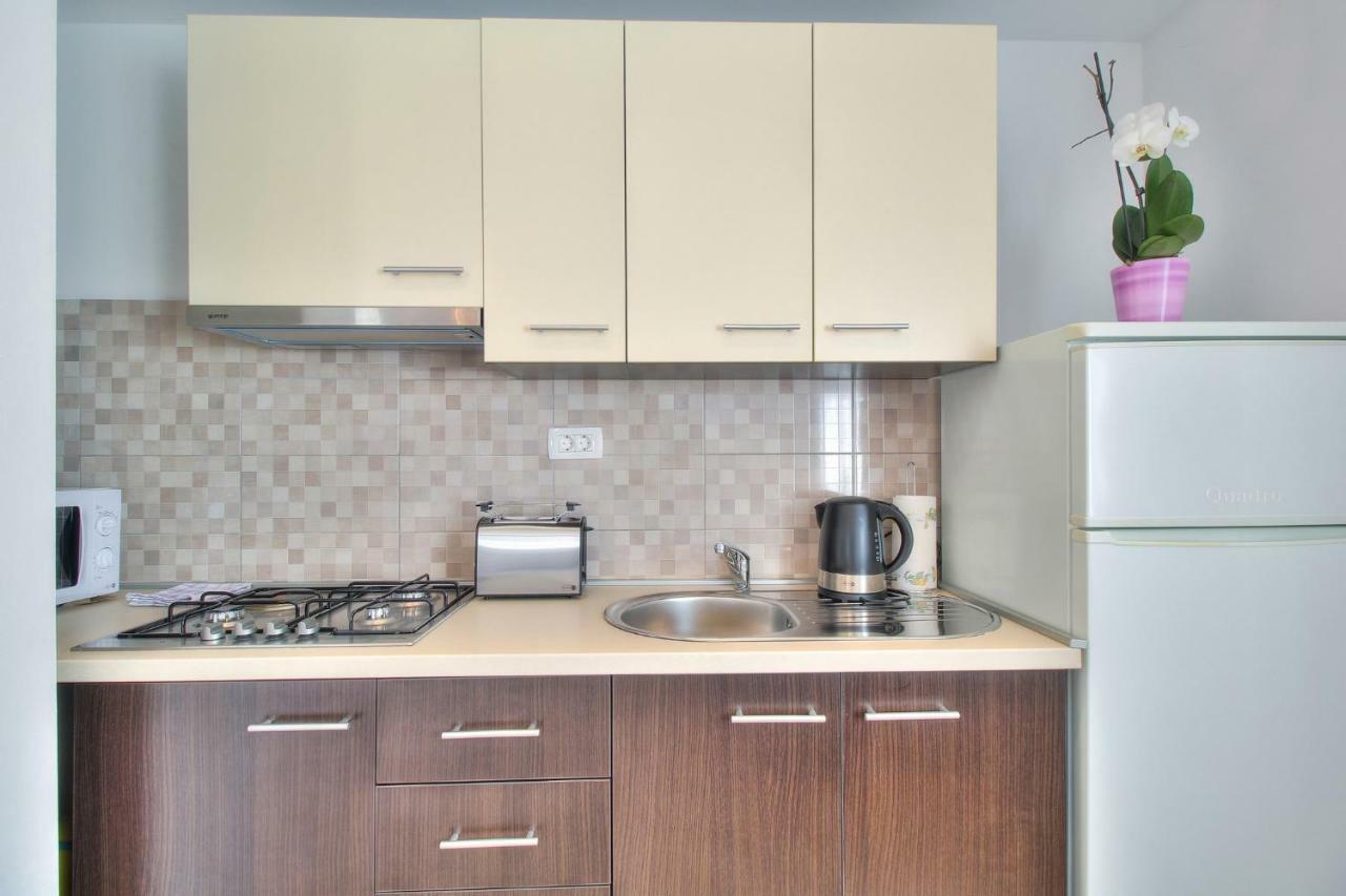 Apartments Antunovic Umag Eksteriør bilde