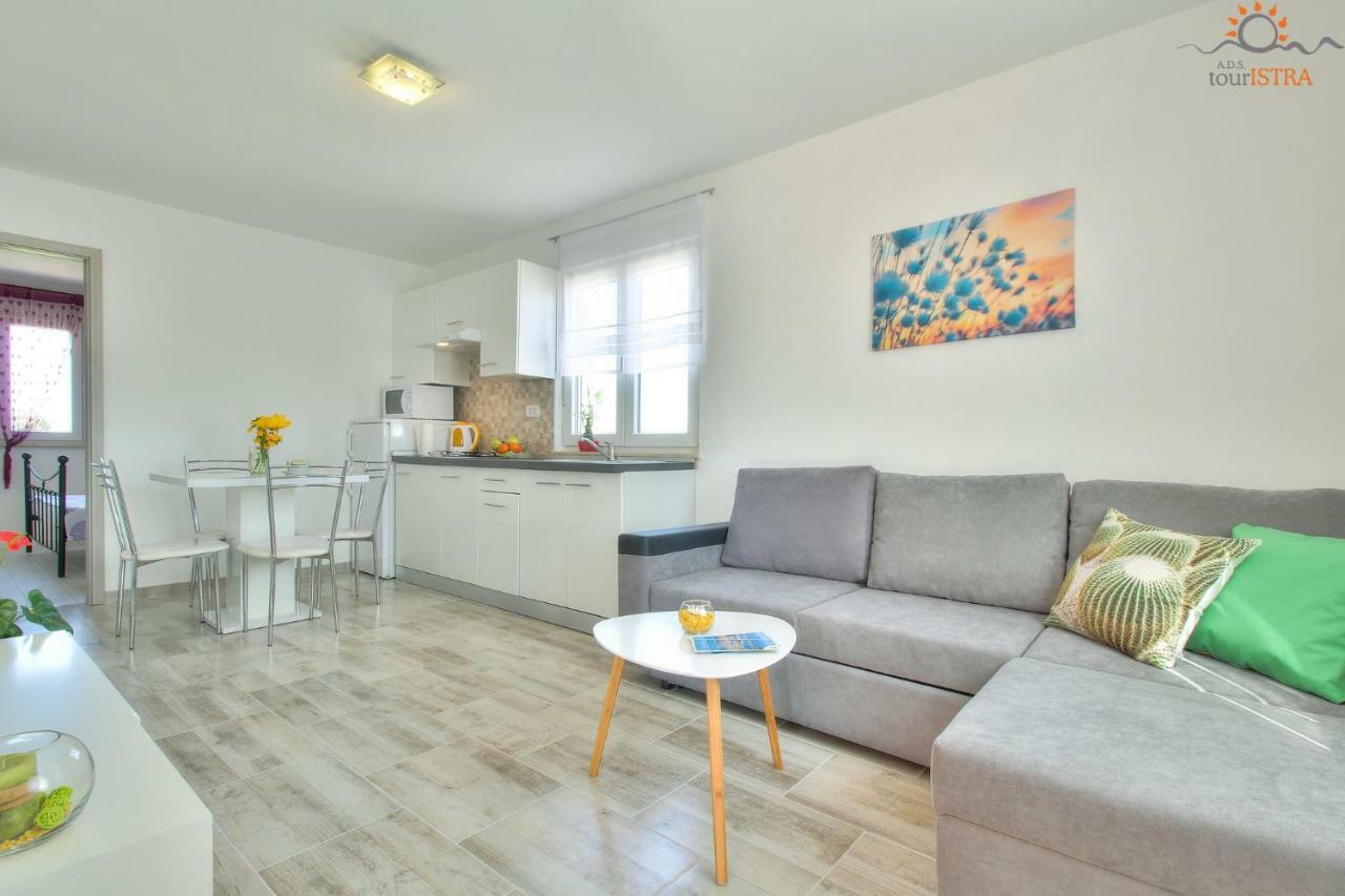 Apartments Antunovic Umag Eksteriør bilde